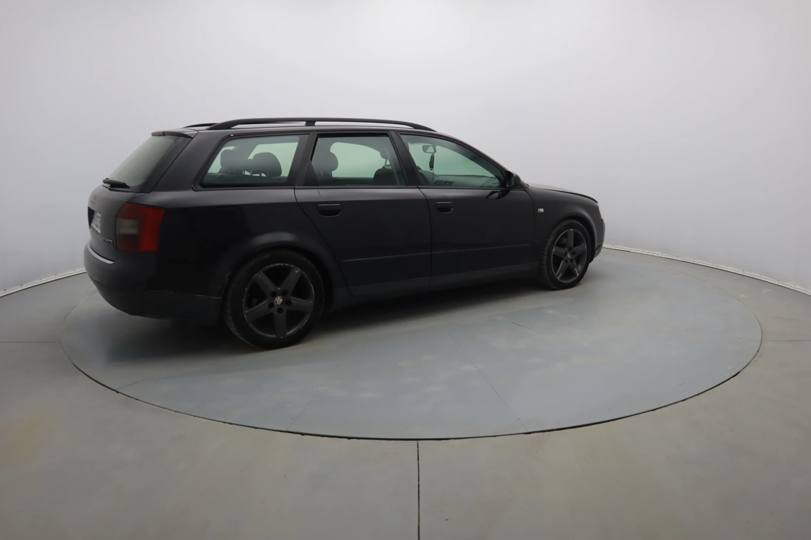 Audi A4 2.5 TDI - изображение 9