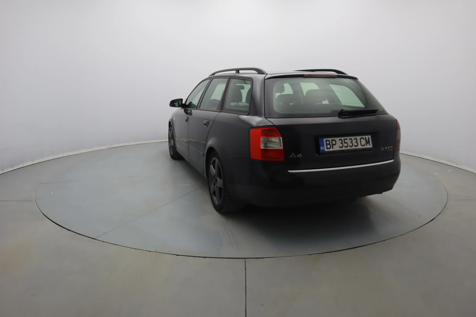Audi A4 2.5 TDI - изображение 6