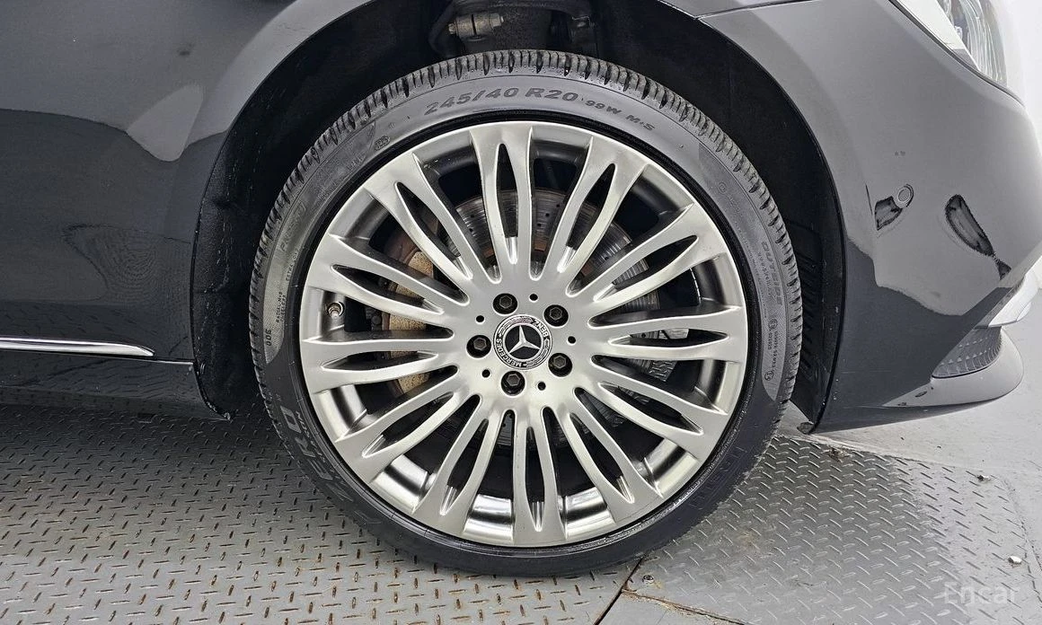 Mercedes-Benz S 560  - изображение 5