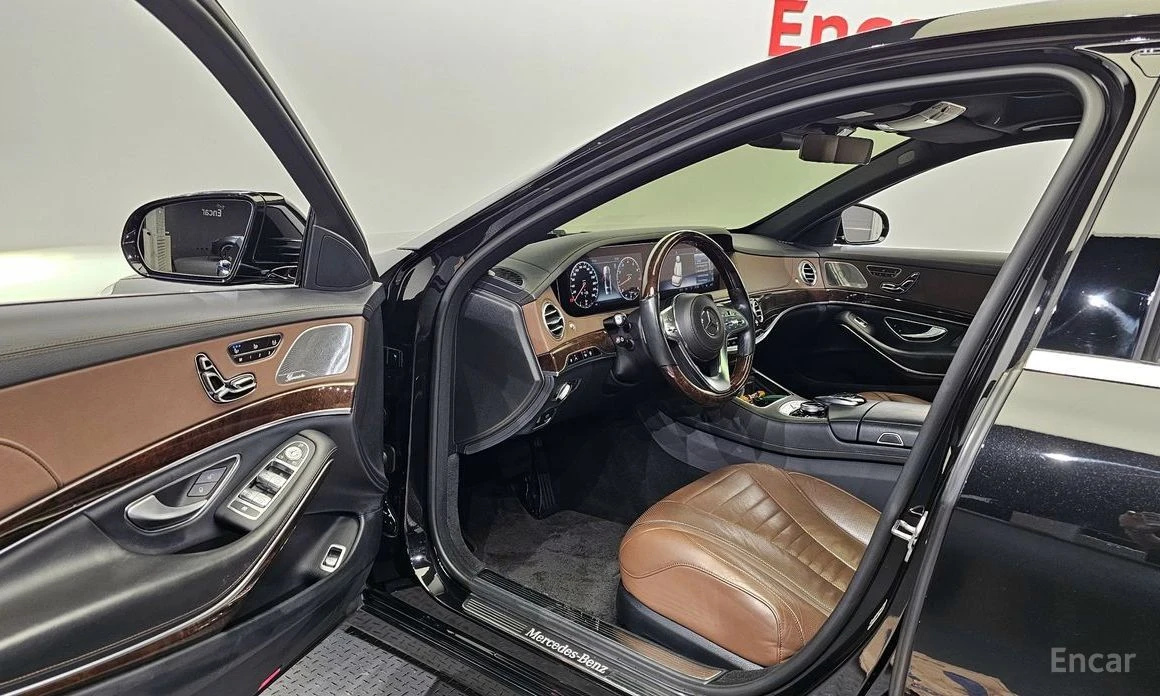 Mercedes-Benz S 560  - изображение 10