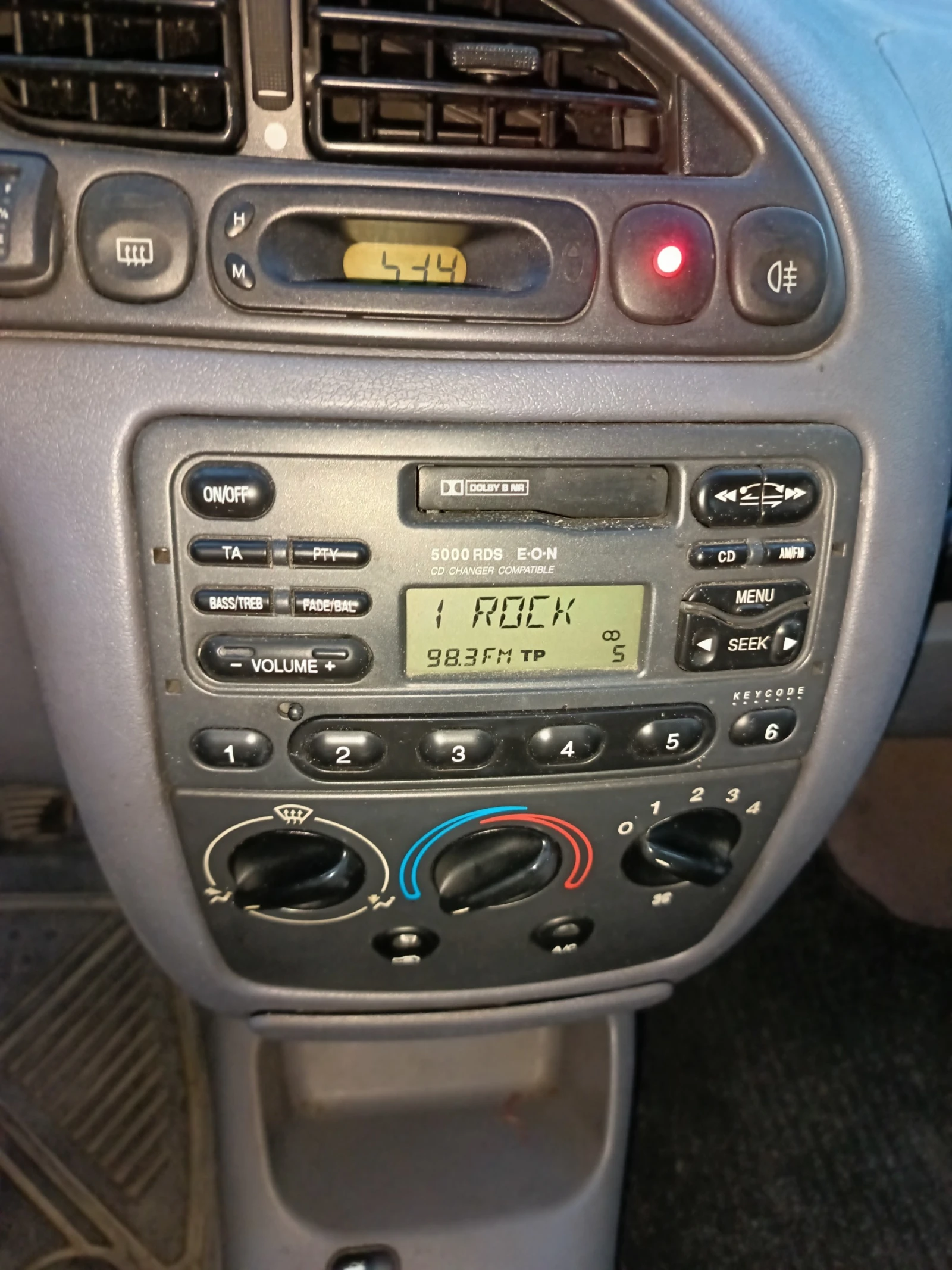 Ford Fiesta, снимка 10 - Автомобили и джипове - 55096117