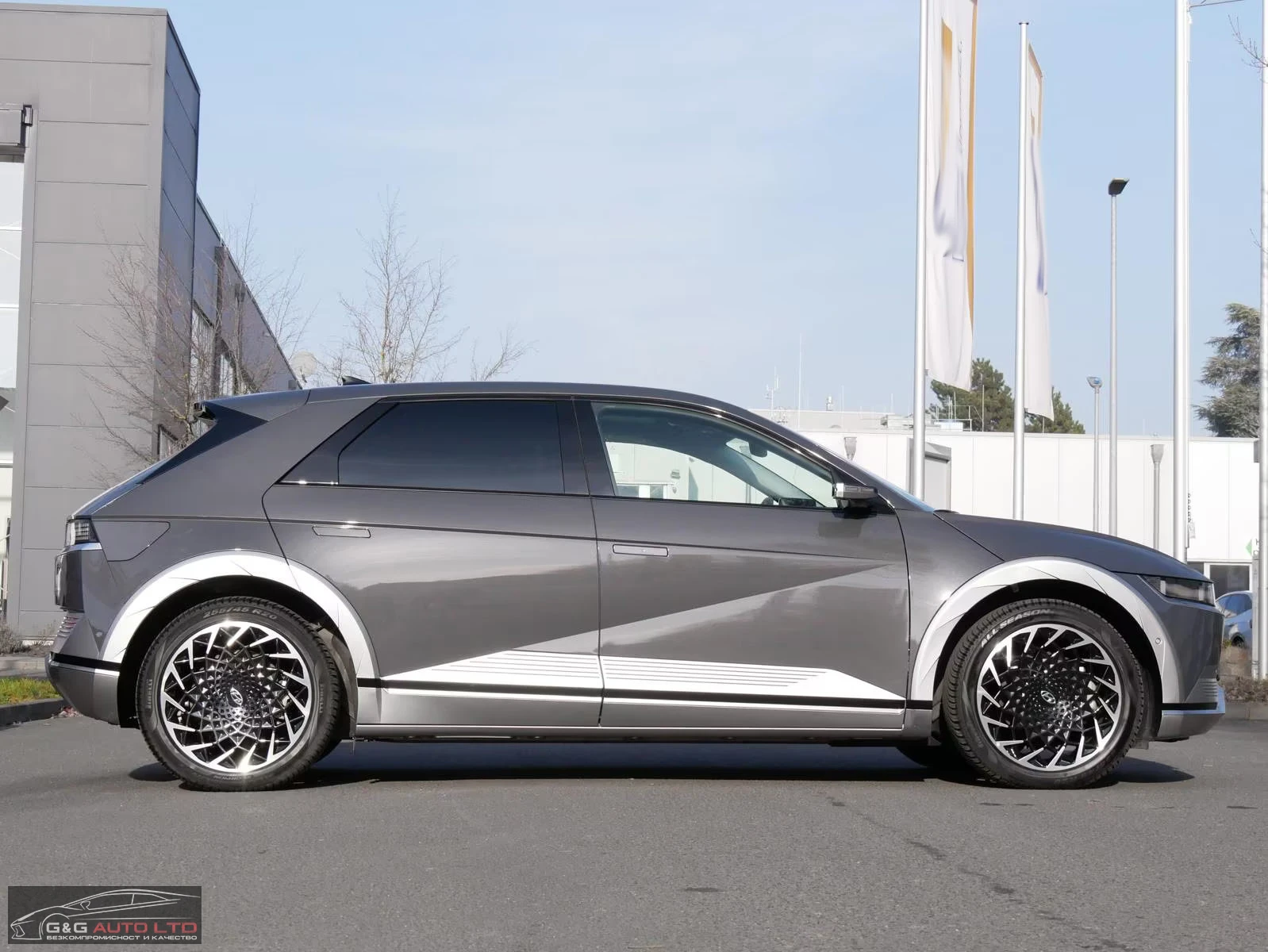 Hyundai Ioniq 5 UNIQ/325HP/4WD/PANO/CAM/MEMO/HUD/LED/CPLAY/737g - изображение 3