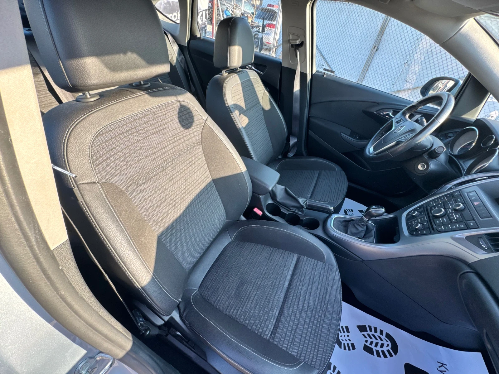 Opel Astra 1.6 benzin sedan, снимка 14 - Автомобили и джипове - 53710229