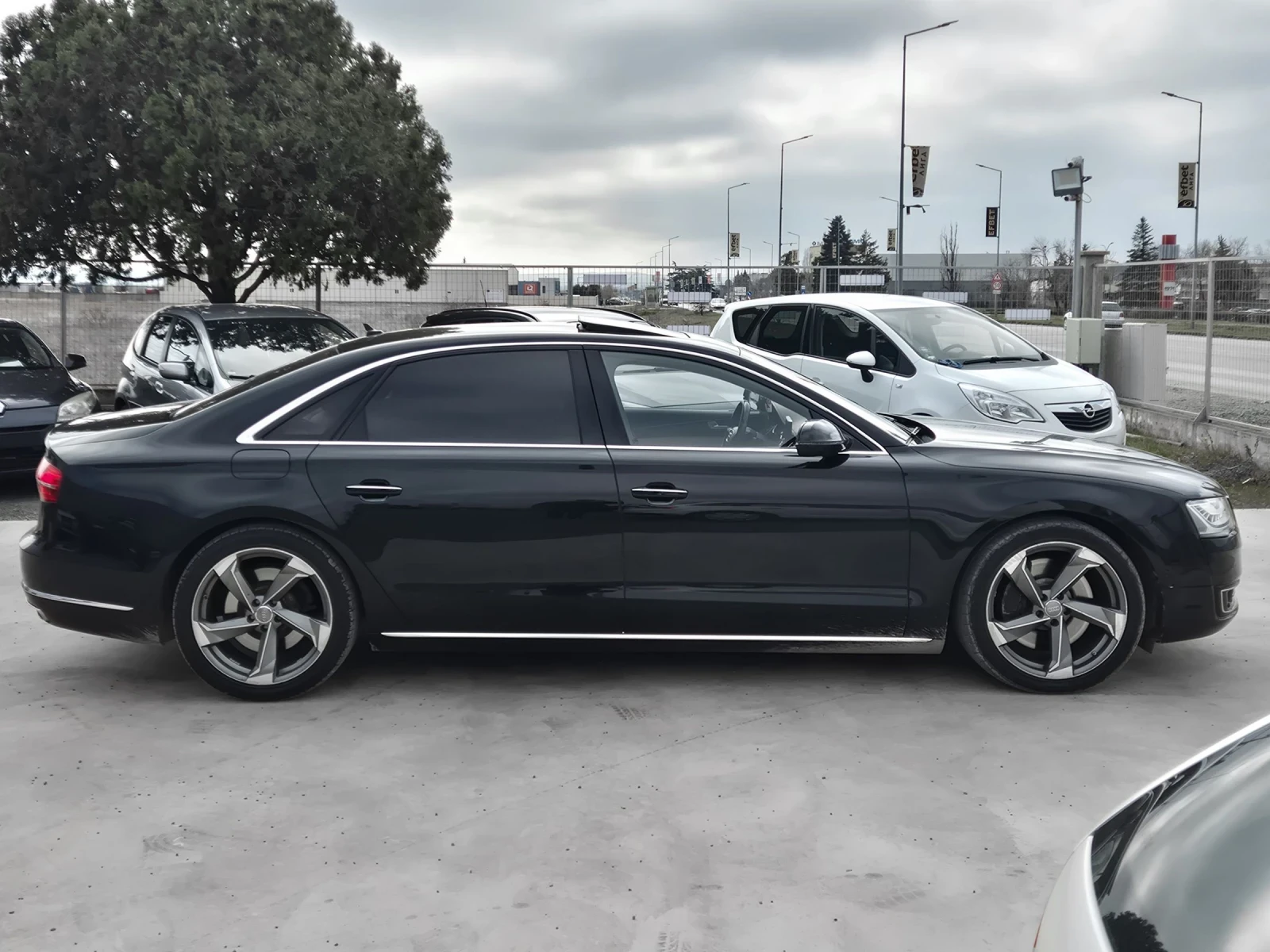 Audi A8 Long 4.2TDI V8 , снимка 3 - Автомобили и джипове - 53823305