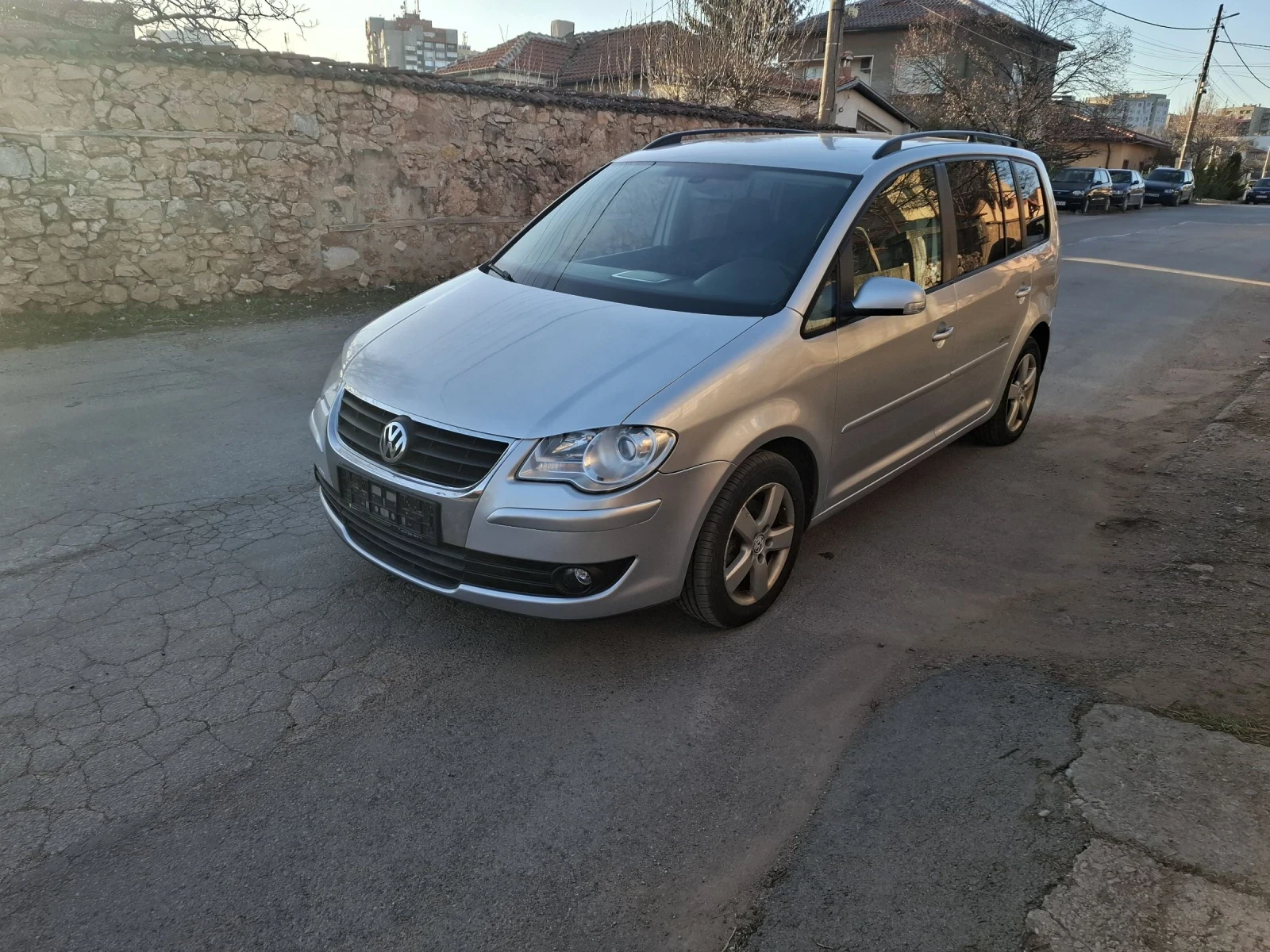 VW Touran 1.9-105ps. UNITED