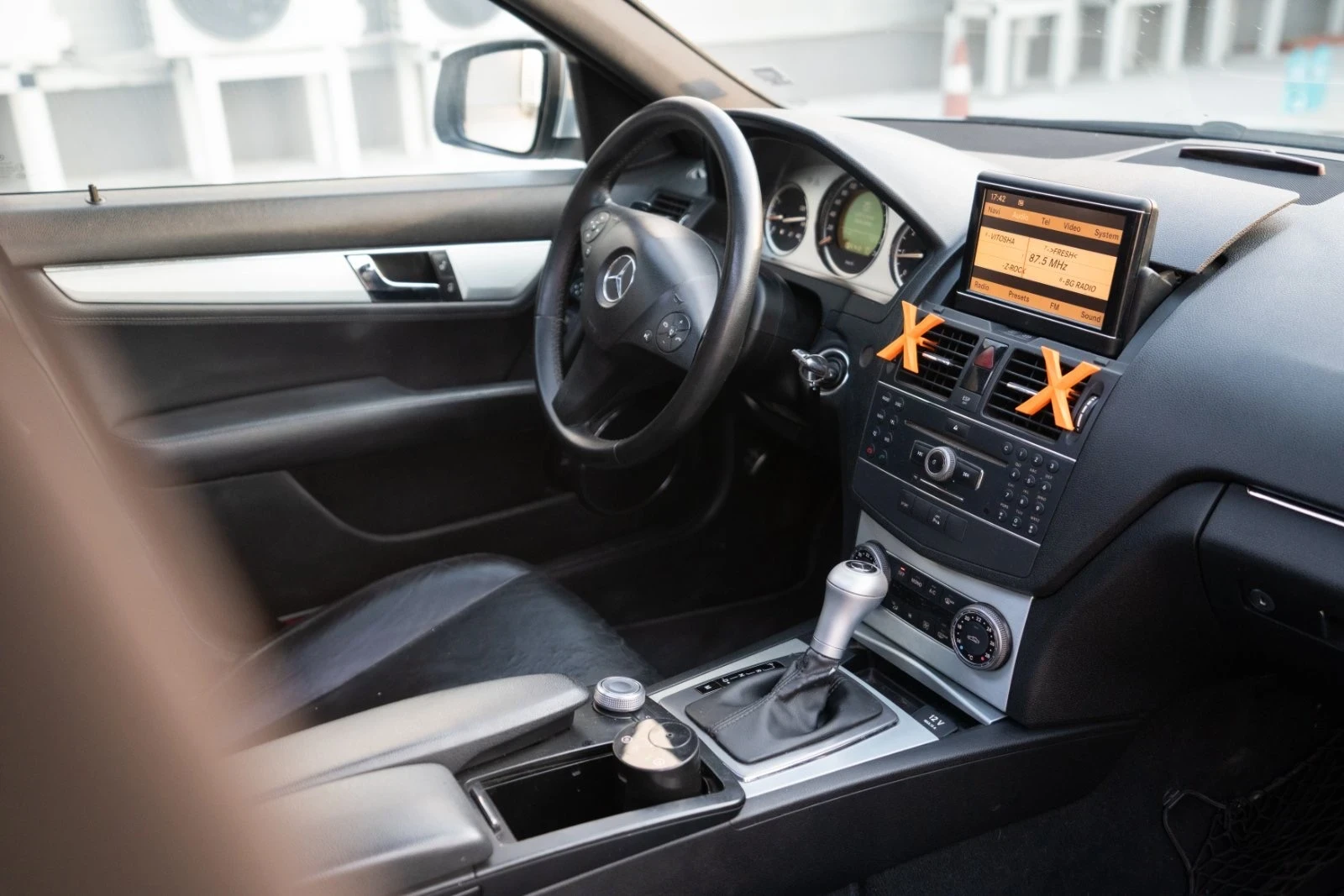 Mercedes-Benz C 220 AMG Пакет , снимка 12 - Автомобили и джипове - 53878356