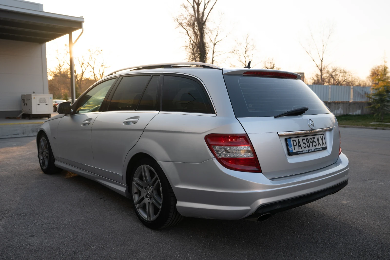 Mercedes-Benz C 220 AMG Пакет , снимка 9 - Автомобили и джипове - 53878356