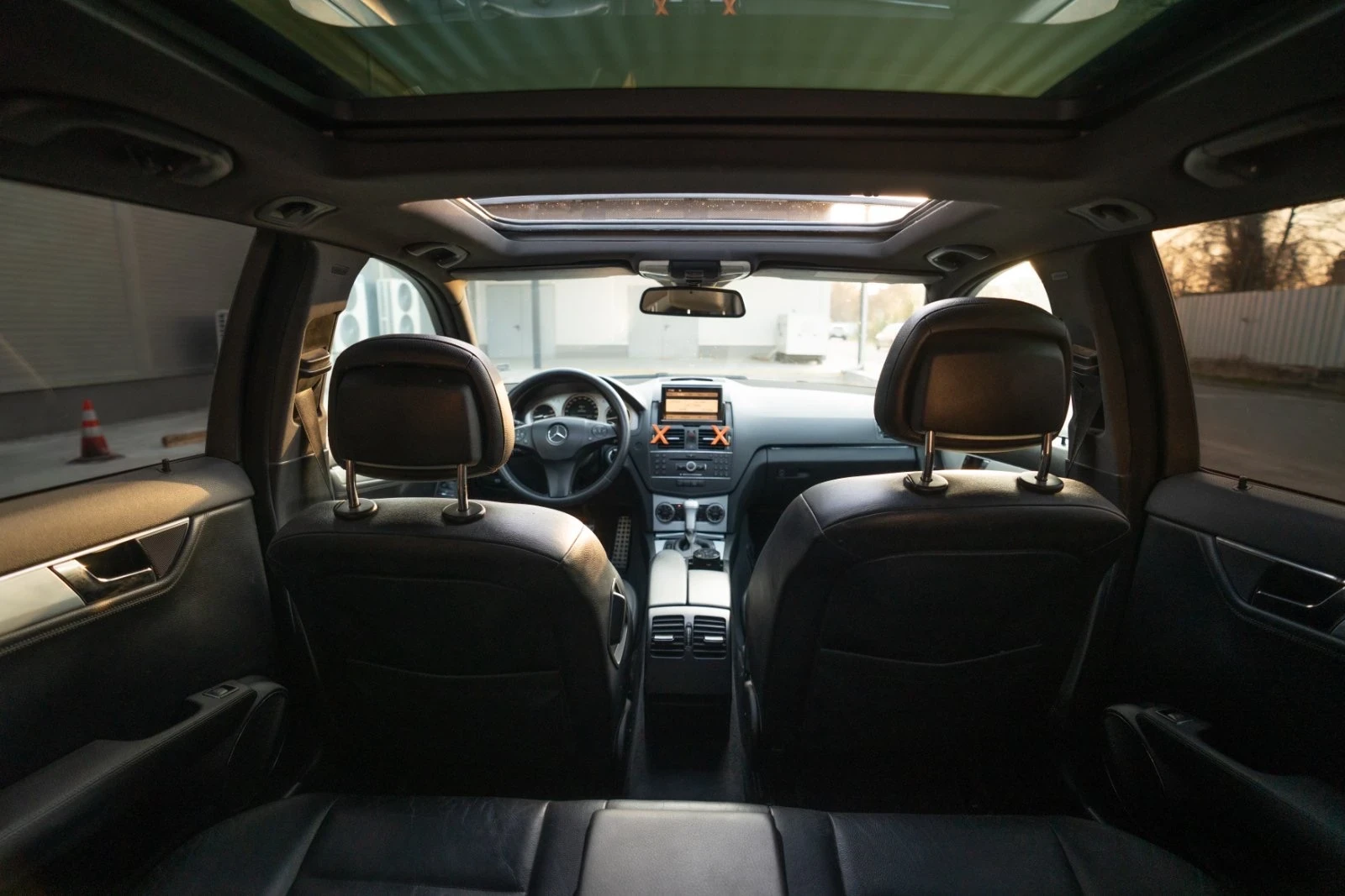 Mercedes-Benz C 220 AMG Пакет , снимка 13 - Автомобили и джипове - 53878356