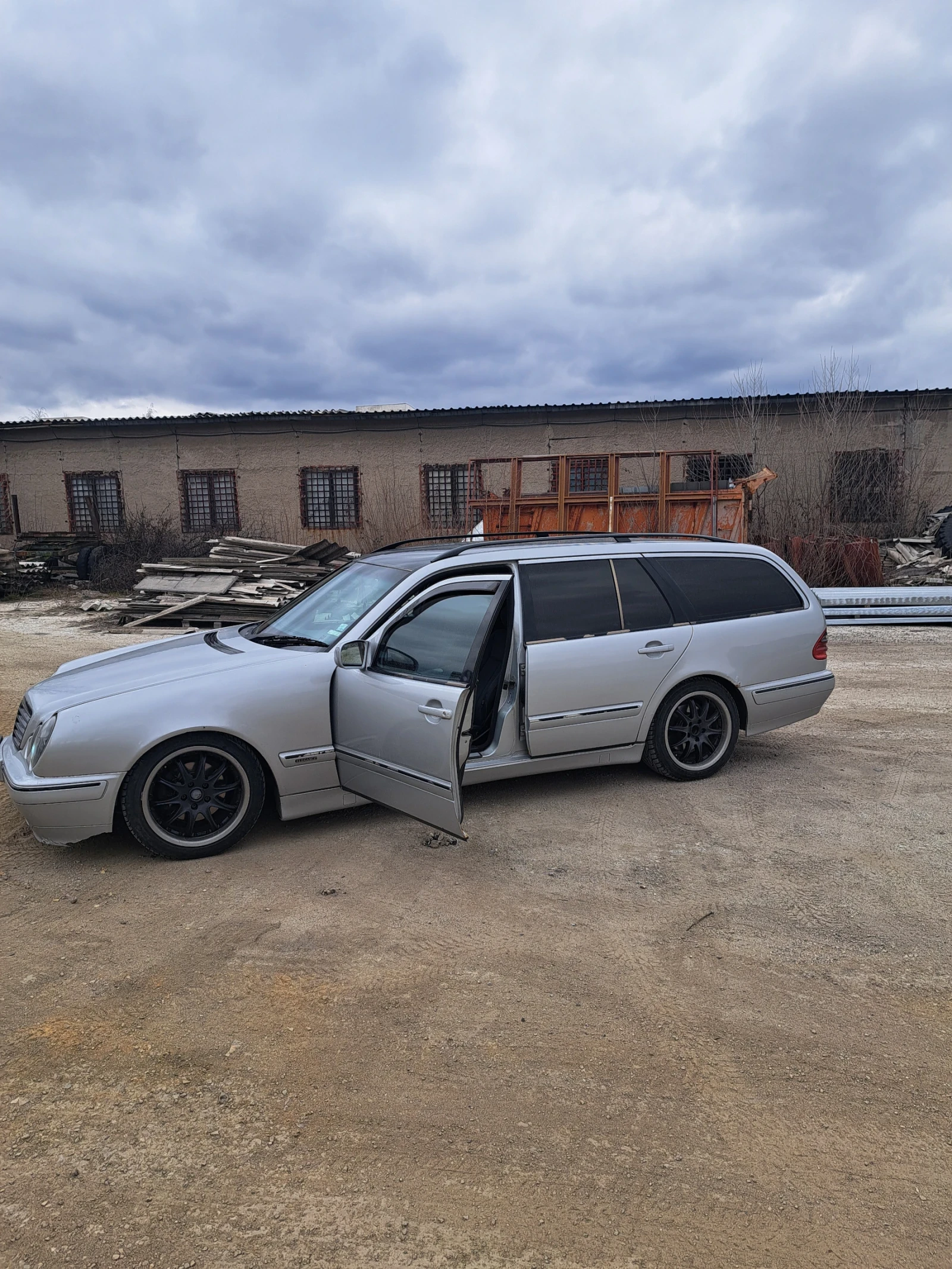 Mercedes-Benz E 220 W210 2.2 CDI , снимка 3 - Автомобили и джипове - 53965873