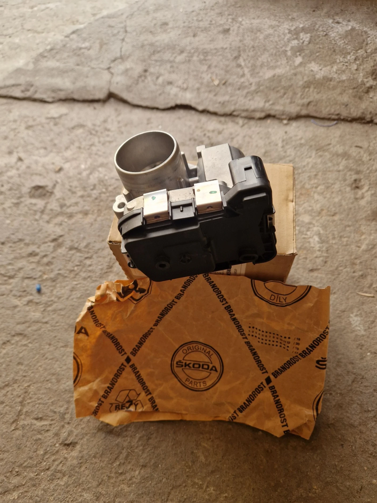 Skoda Fabia На части, снимка 3 - Автомобили и джипове - 53997624