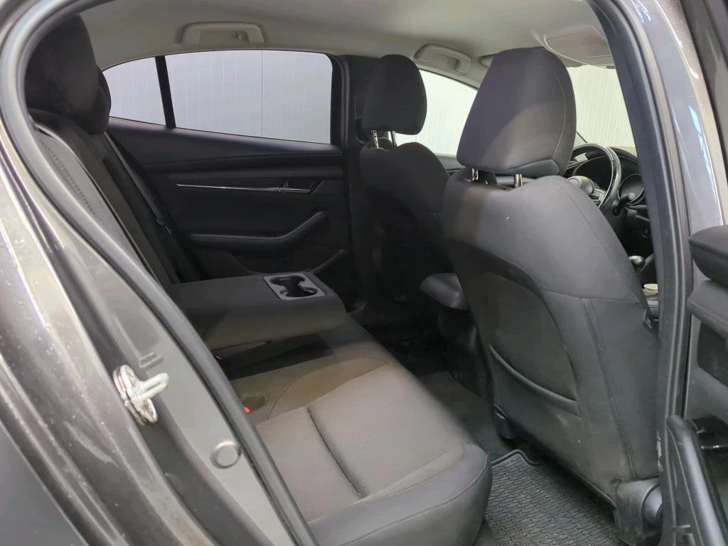 Mazda 3  2.0 SKYACTIV Comfort , снимка 8 - Автомобили и джипове - 54217648