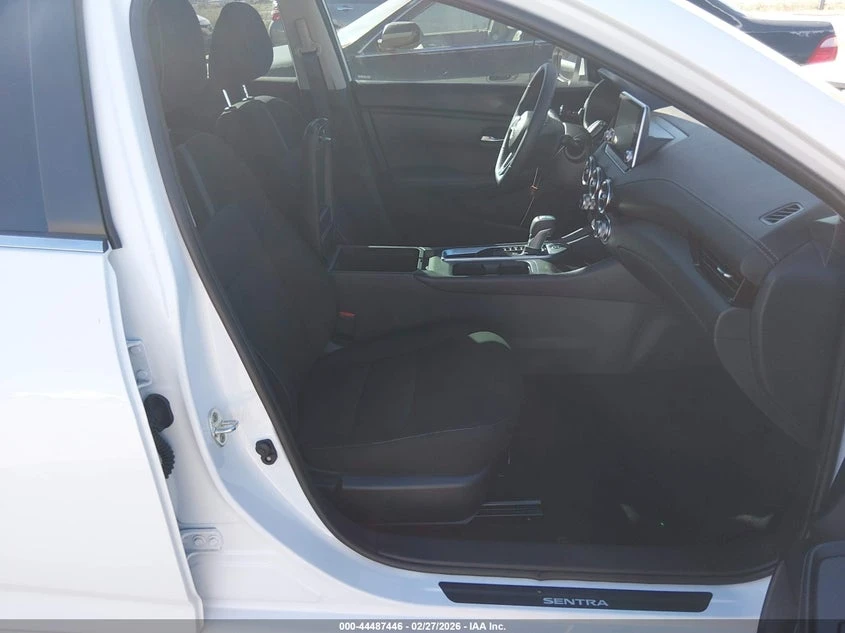 Nissan Sentra 2.0L I-4 DI, DOHC, VVT, 149HP Front Wheel Drive | Mobile.bg � ����������� 5