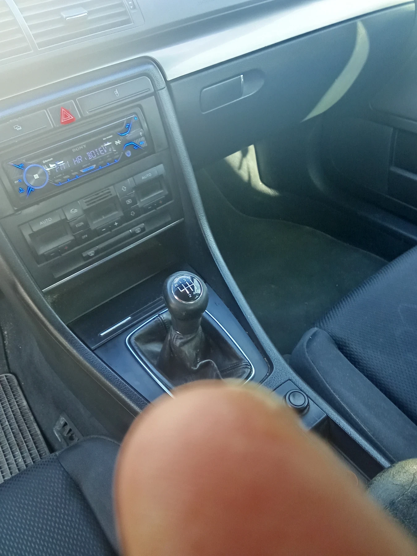 Audi A4 1.9TDI, снимка 6 - Автомобили и джипове - 54257377