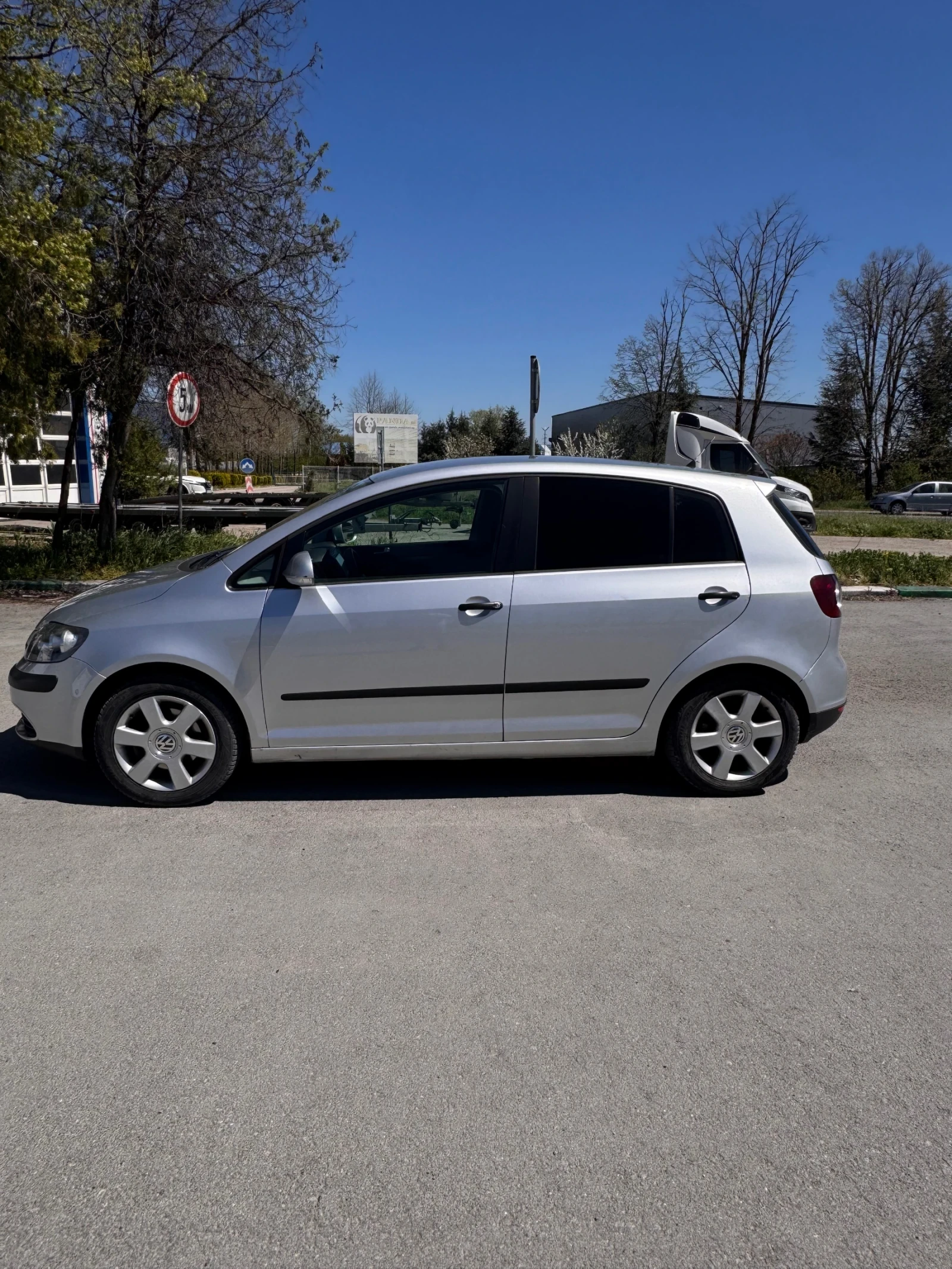 VW Golf Plus, снимка 2 - Автомобили и джипове - 54320178