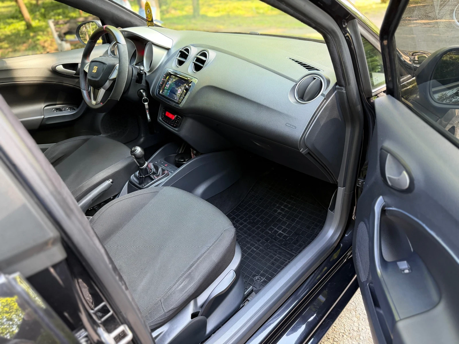 Seat Ibiza 1.9TDI 105к.с. NAVI/CarPlay/LED, снимка 9 - Автомобили и джипове - 54495512