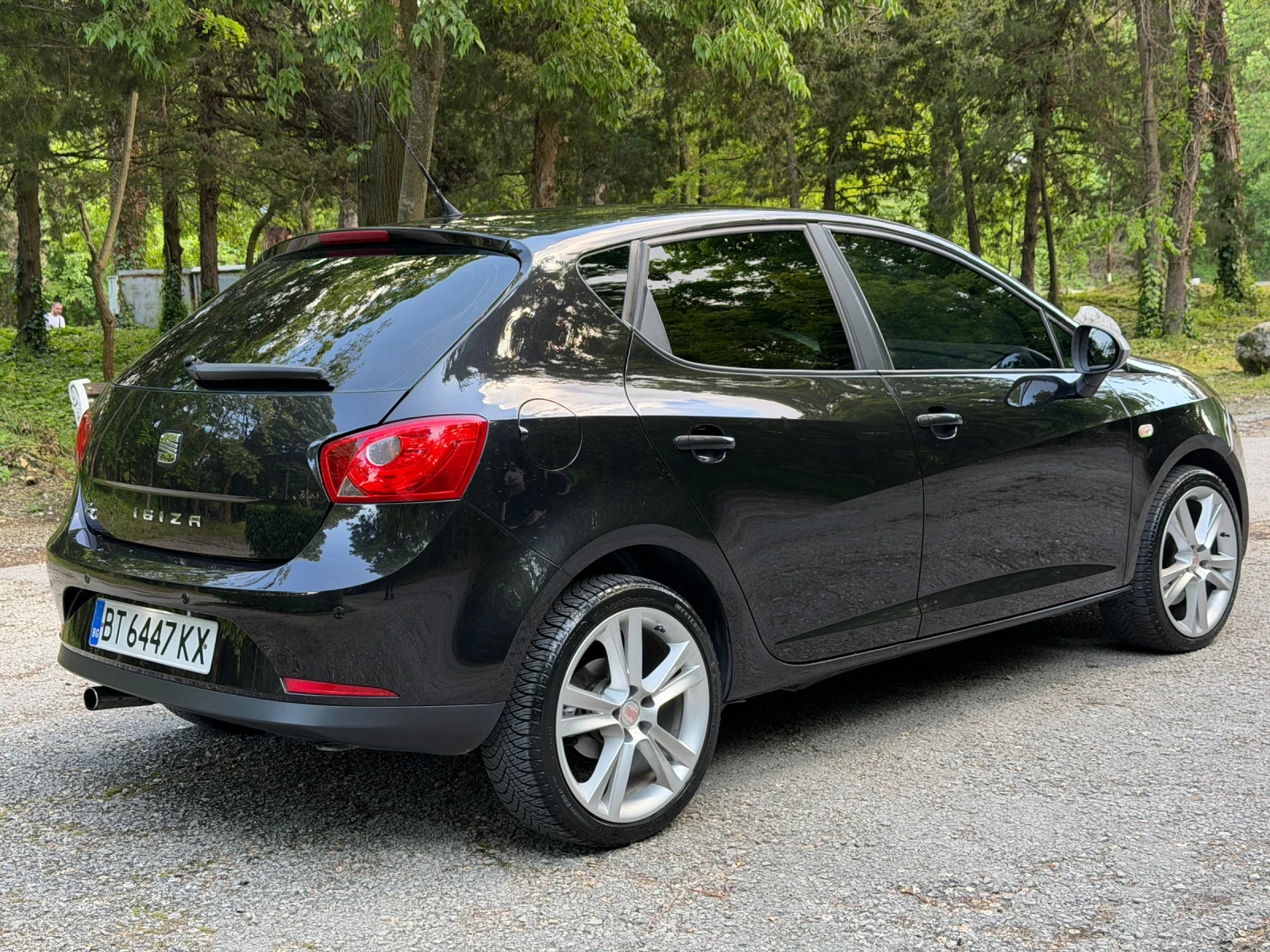 Seat Ibiza 1.9TDI 105к.с. NAVI/CarPlay/LED, снимка 4 - Автомобили и джипове - 54495512