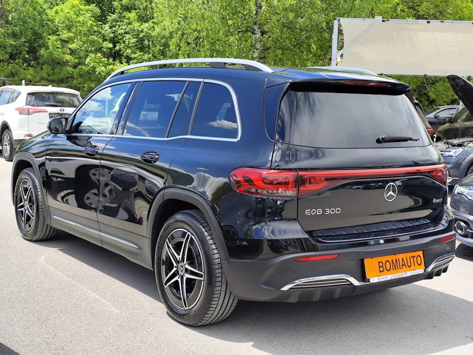 Mercedes-Benz EQB 300 4 MATIC* * AMG LINE* NAVI* KAMEPA* LED* , снимка 6 - Автомобили и джипове - 54566089