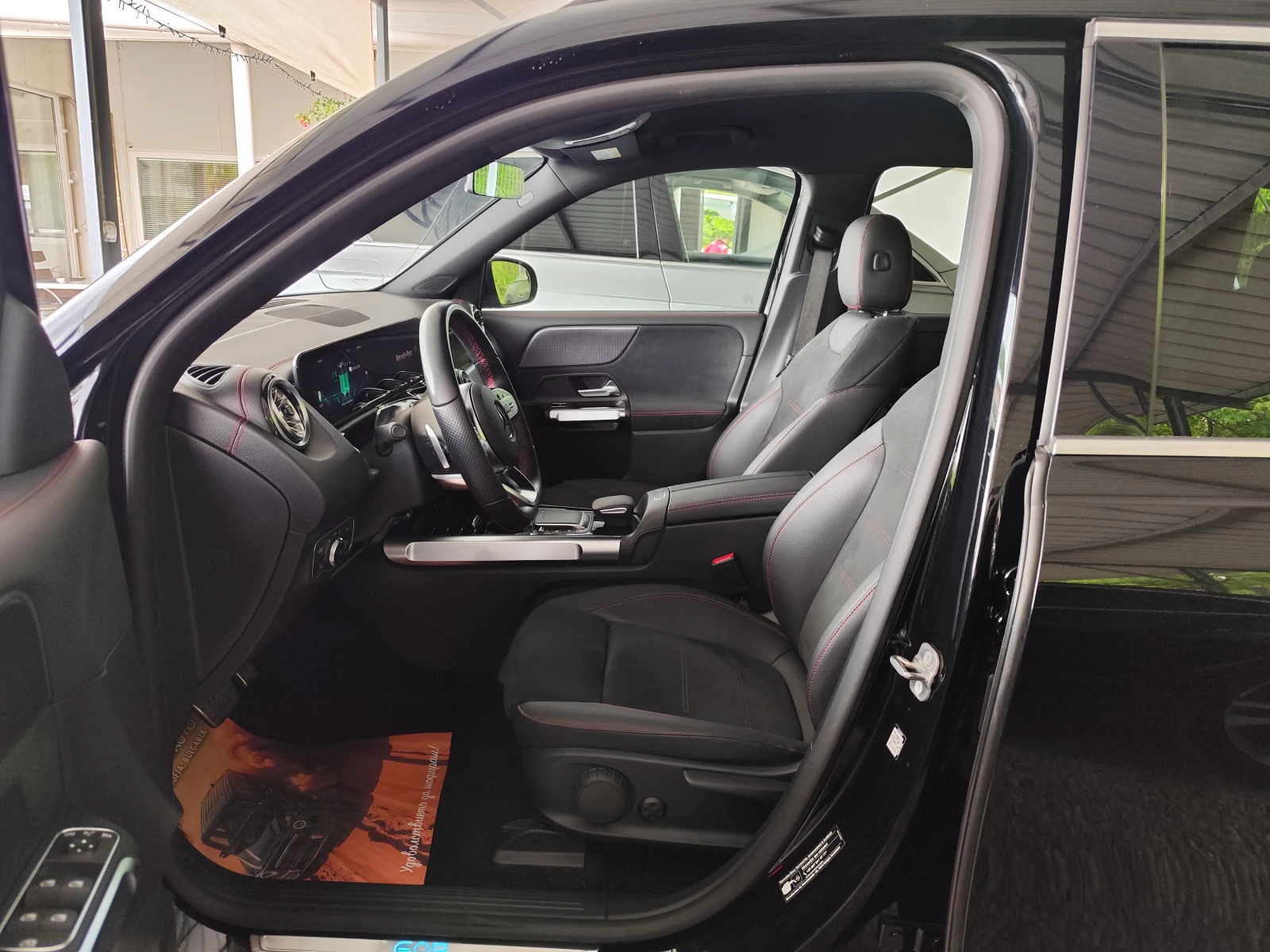Mercedes-Benz EQB 300 4 MATIC* * AMG LINE* NAVI* KAMEPA* LED* , снимка 7 - Автомобили и джипове - 54566089