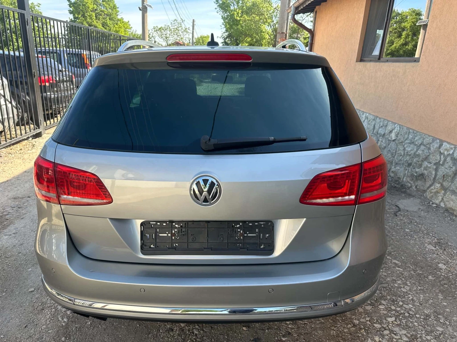 VW Passat 2.0 TDI Highline, снимка 5 - Автомобили и джипове - 54639306