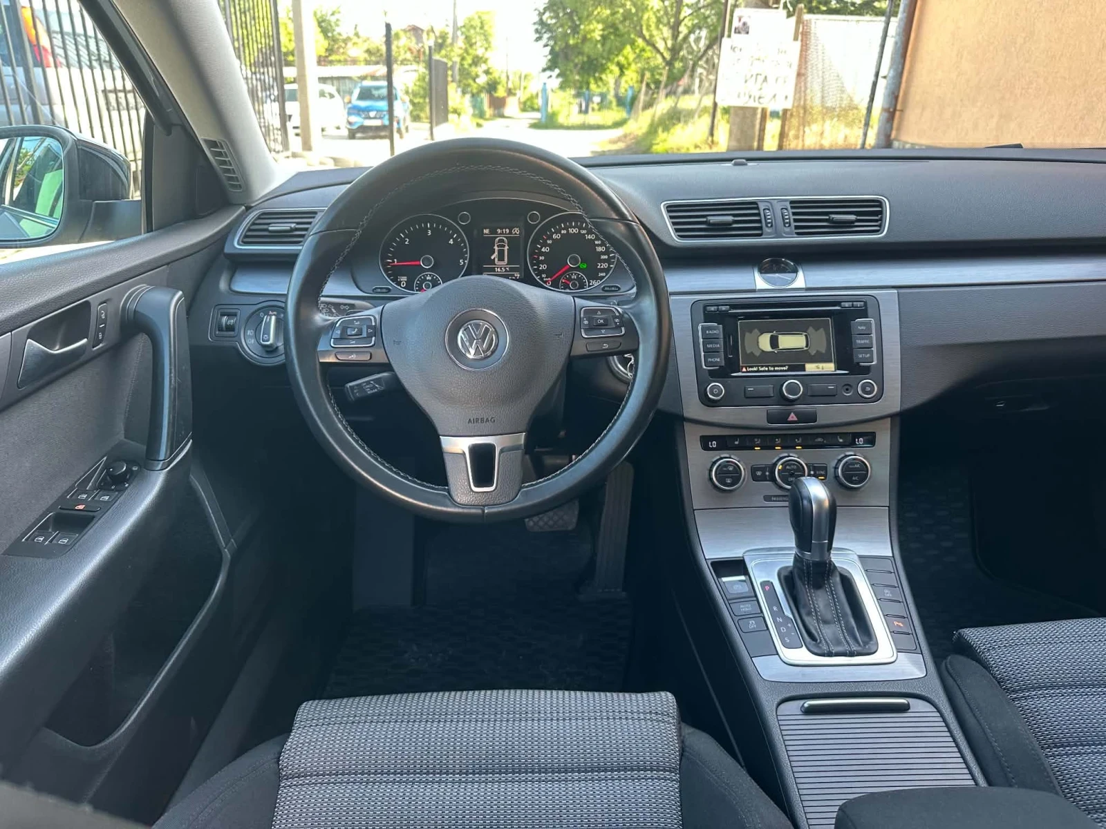 VW Passat 2.0 TDI Highline, снимка 7 - Автомобили и джипове - 54639306