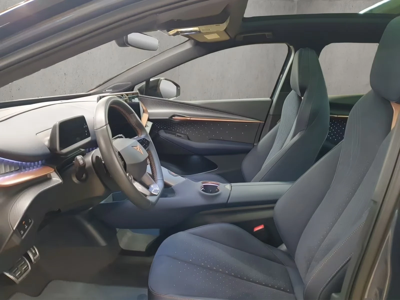 Cupra Tavascan VZ AWD 77kWh MATRIX 360* DISTR HUD PANO W/P K-L | Mobile.bg � ����������� 8