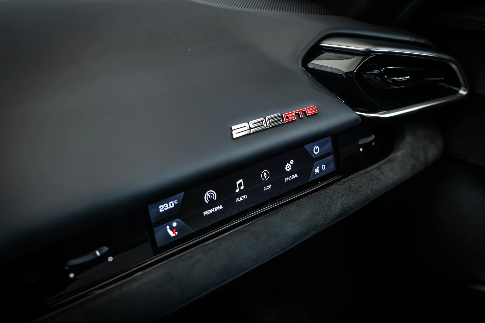Ferrari 296GTB Nero, снимка 12 - Автомобили и джипове - 55021833