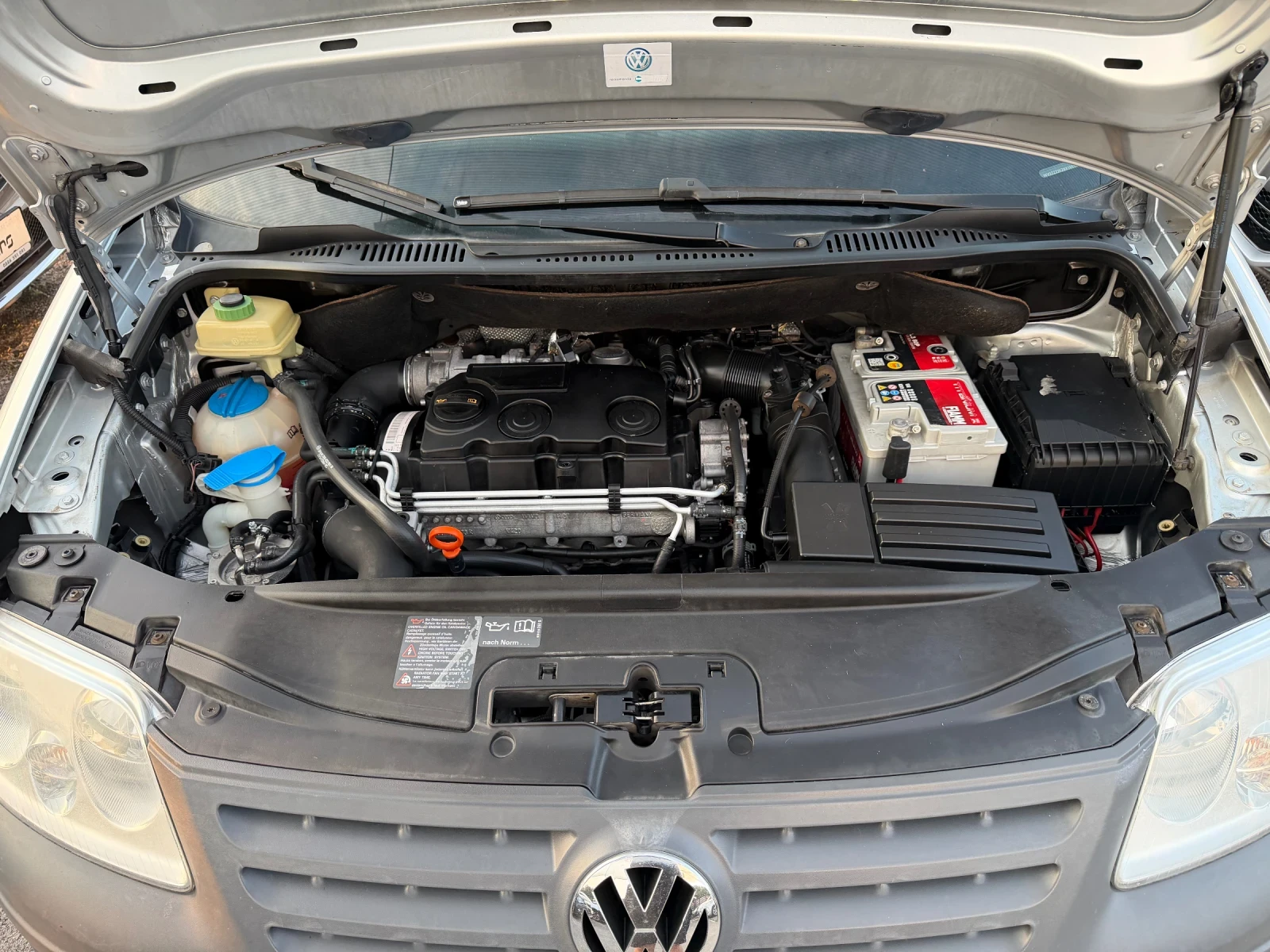 VW Caddy Life 1.9TDI, снимка 16 - Автомобили и джипове - 55093578