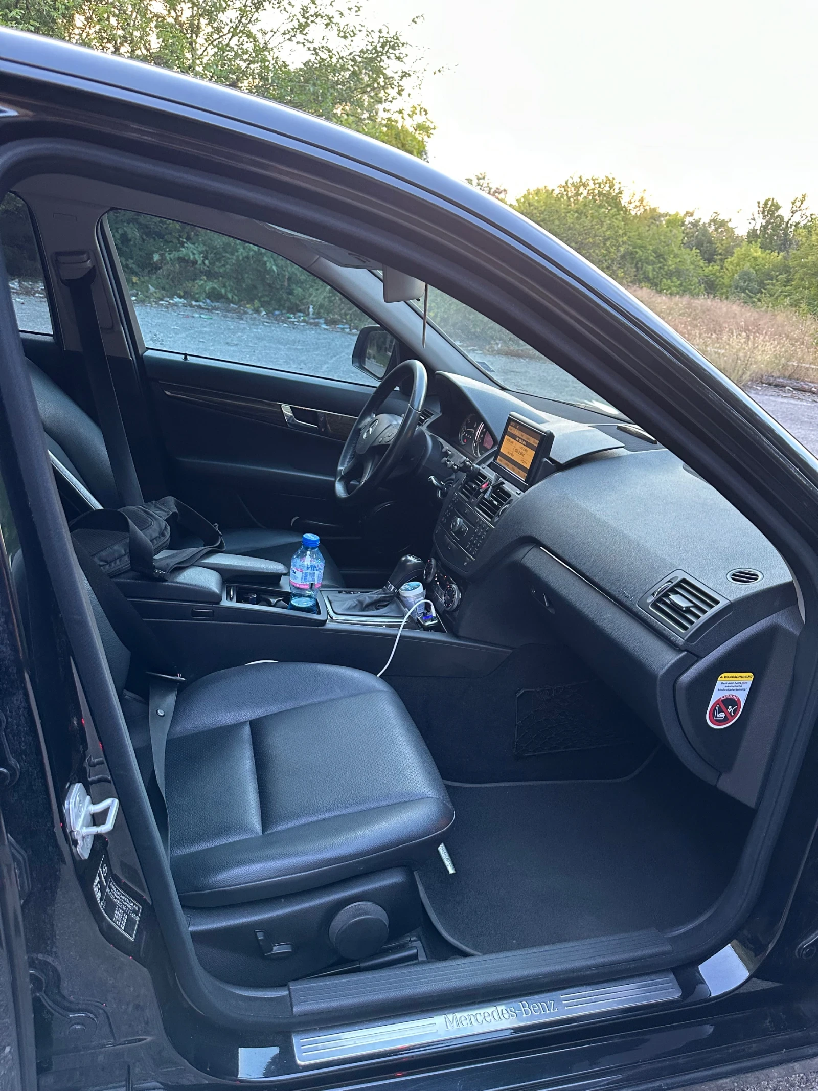 Mercedes-Benz C 320, снимка 11 - Автомобили и джипове - 55112417