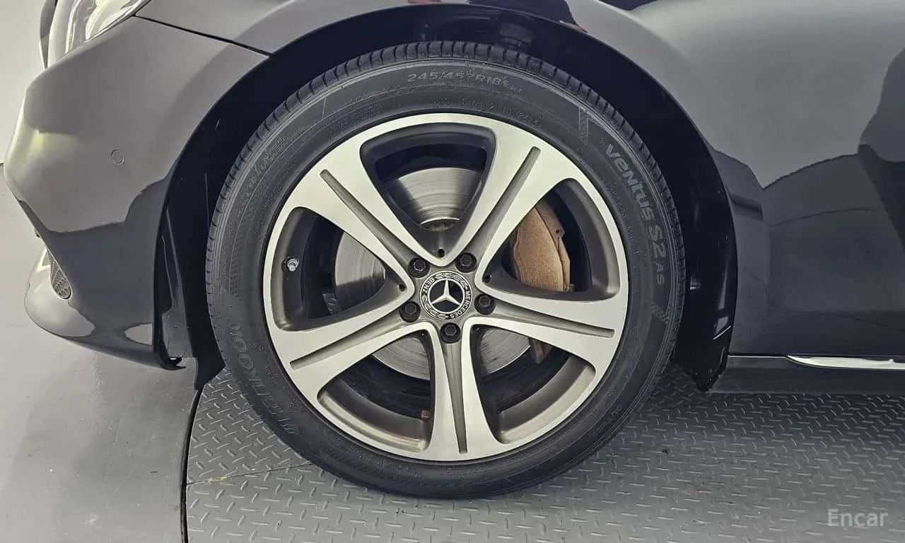 Mercedes-Benz E 300 * E300 Avantgarde * CARFAX * ЦЕНА ДО БГ, снимка 16 - Автомобили и джипове - 55510598