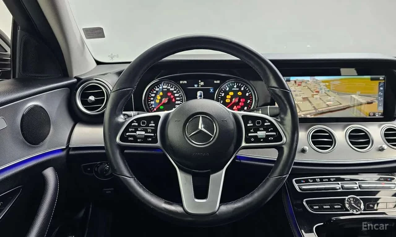 Mercedes-Benz E 300 * E300 Avantgarde * CARFAX * ЦЕНА ДО БГ, снимка 6 - Автомобили и джипове - 55510598