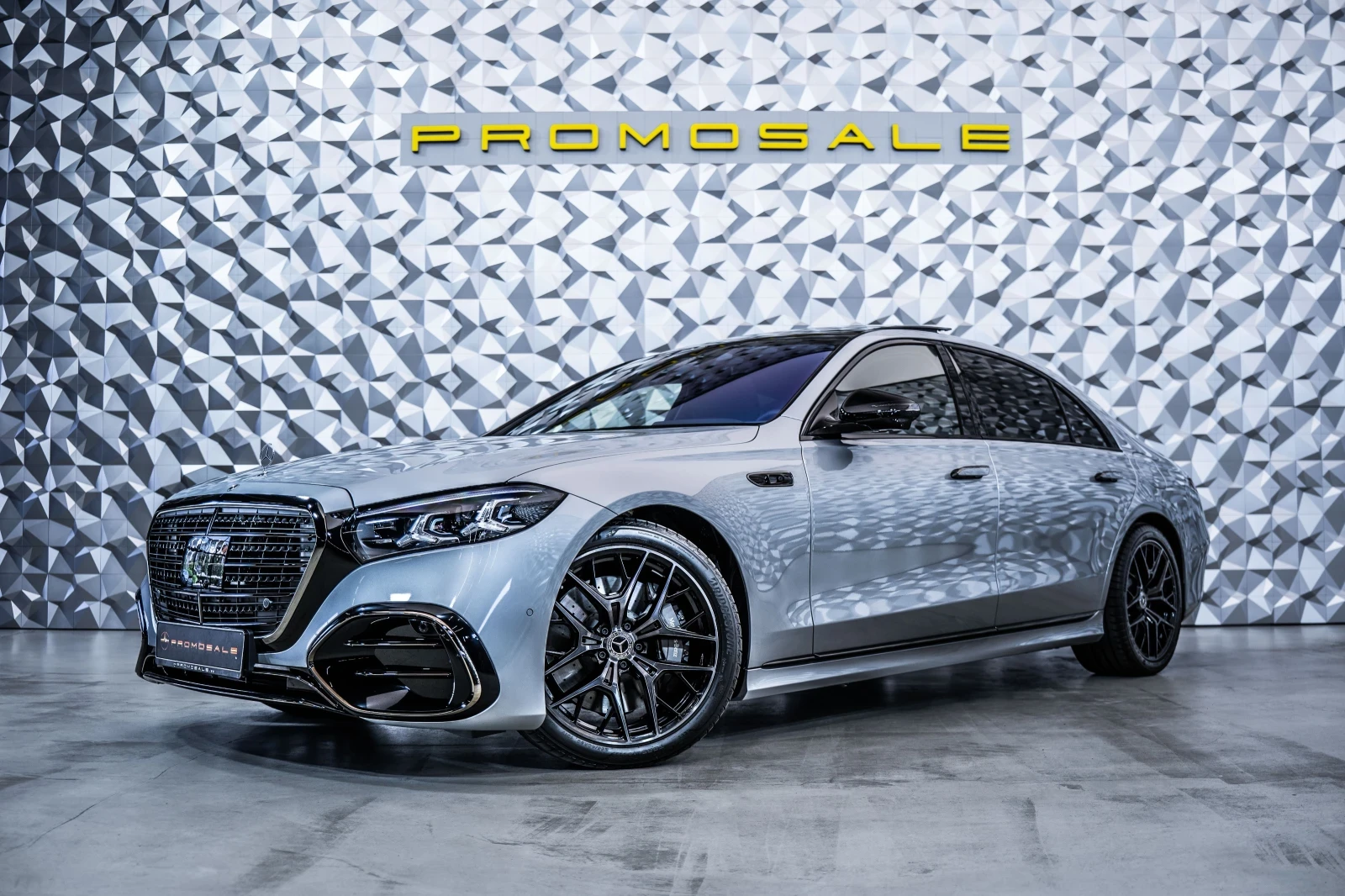 Mercedes-Benz S 580 e 4M L AMG* FirstCl* Burm* Pano* , снимка 2 - Автомобили и джипове - 55532013