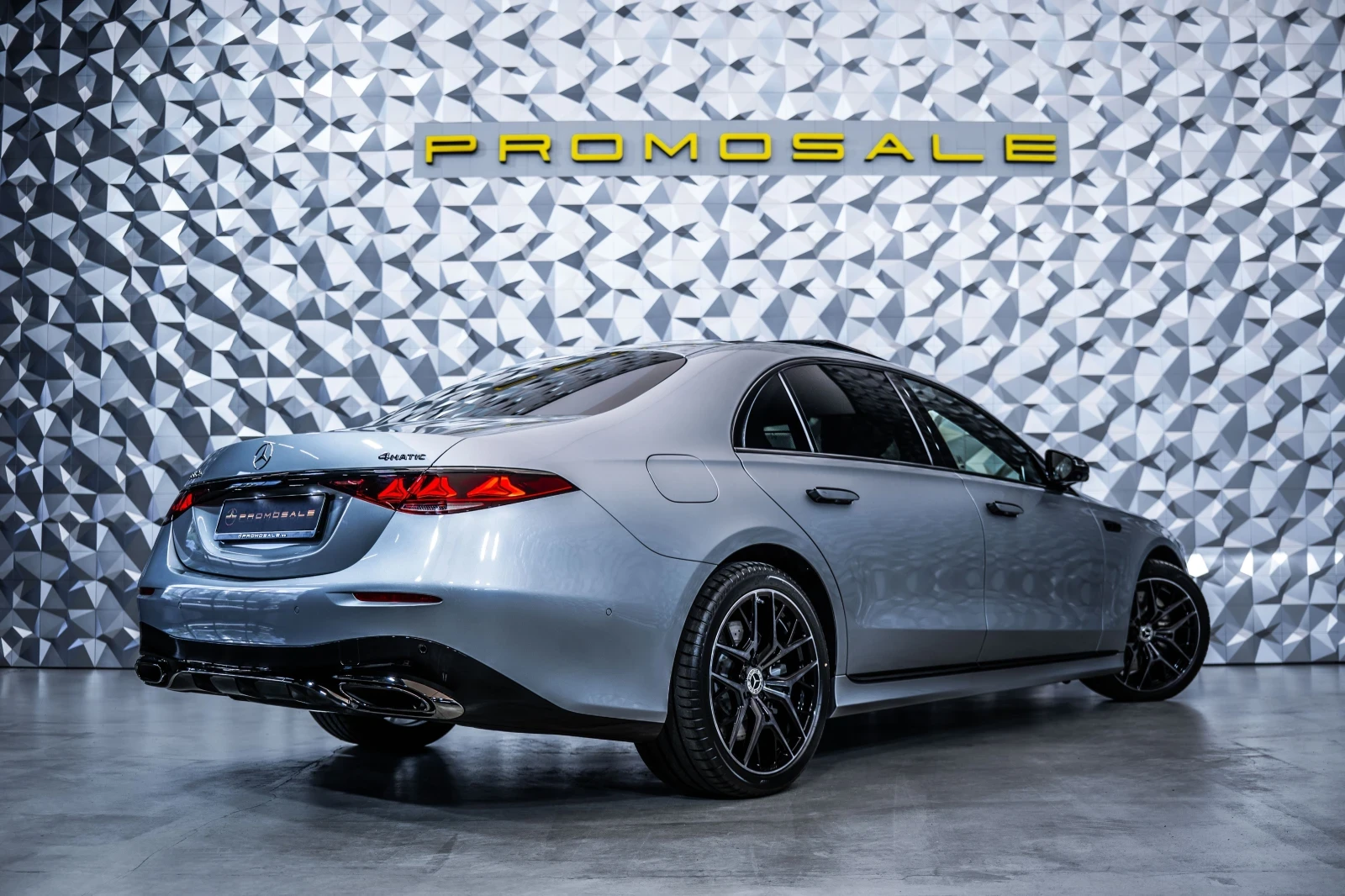 Mercedes-Benz S 580 e 4M L AMG* FirstCl* Burm* Pano* , снимка 5 - Автомобили и джипове - 55532013