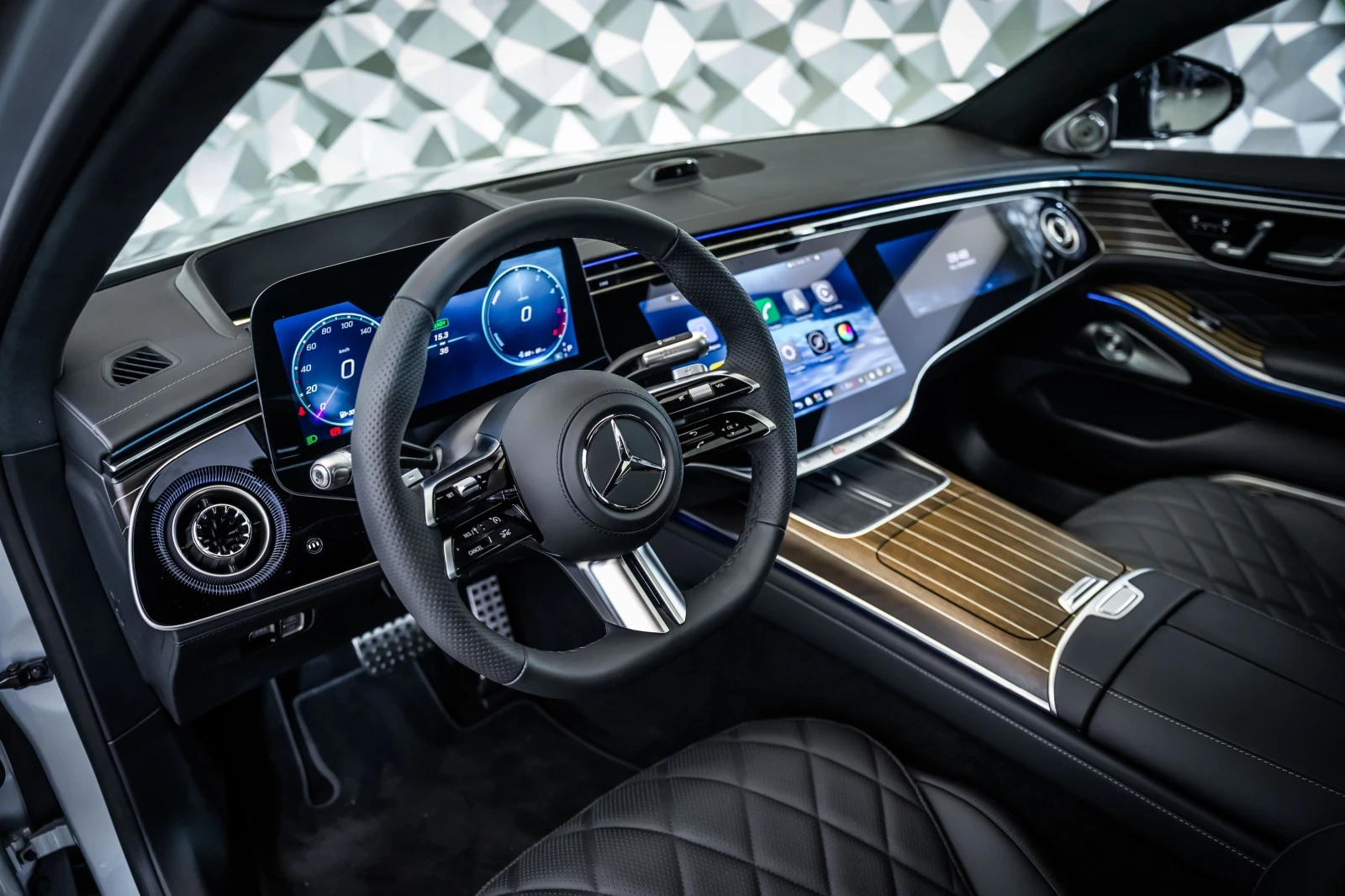 Mercedes-Benz S 580 e 4M L AMG* FirstCl* Burm* Pano* , снимка 9 - Автомобили и джипове - 55532013