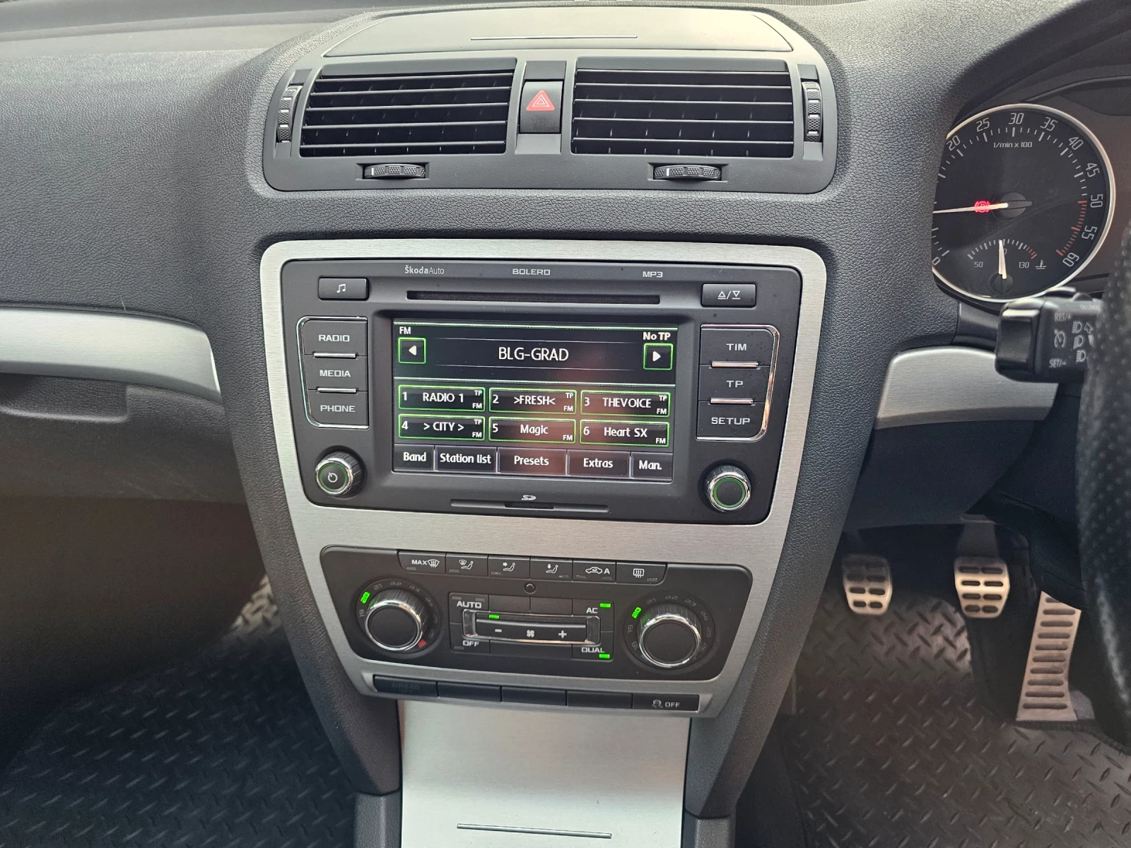 Skoda Octavia Scout 4?4, снимка 12 - Автомобили и джипове - 55566660