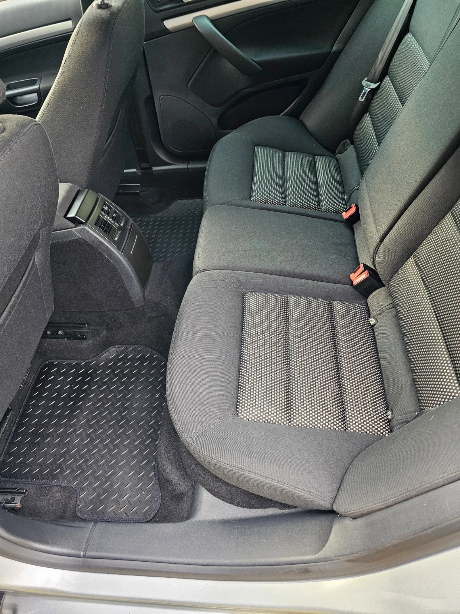 Skoda Octavia Scout 4?4, снимка 10 - Автомобили и джипове - 55566660
