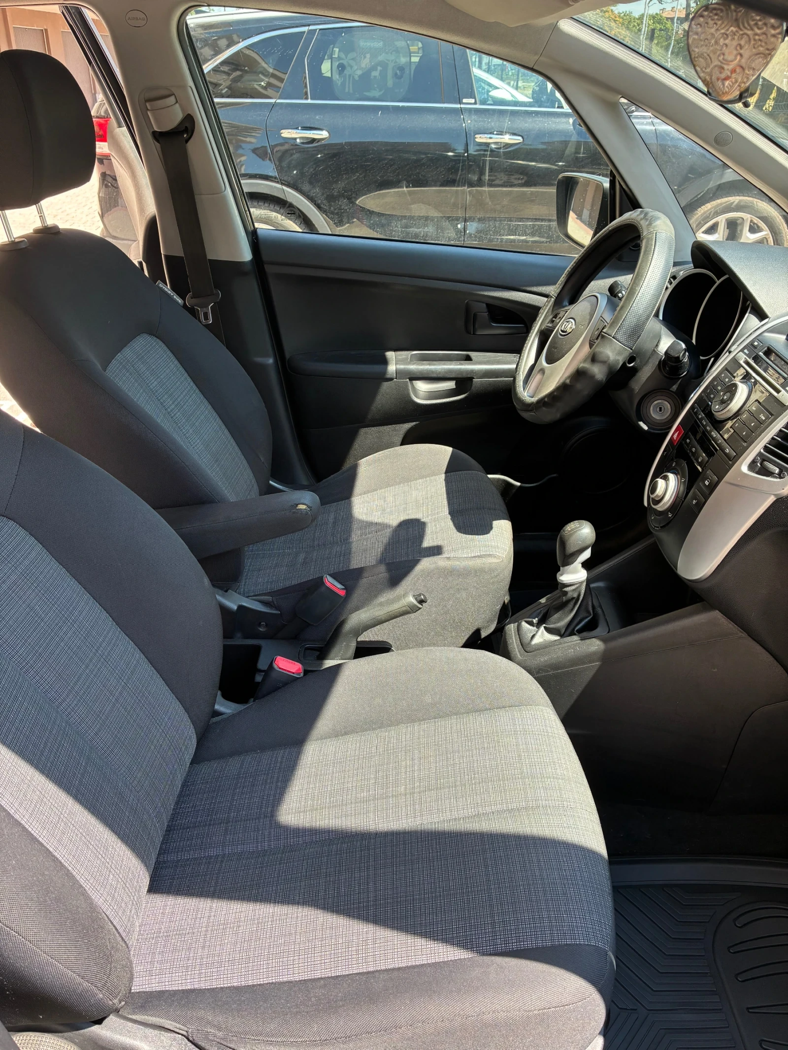 Kia Venga, снимка 10 - Автомобили и джипове - 55621512