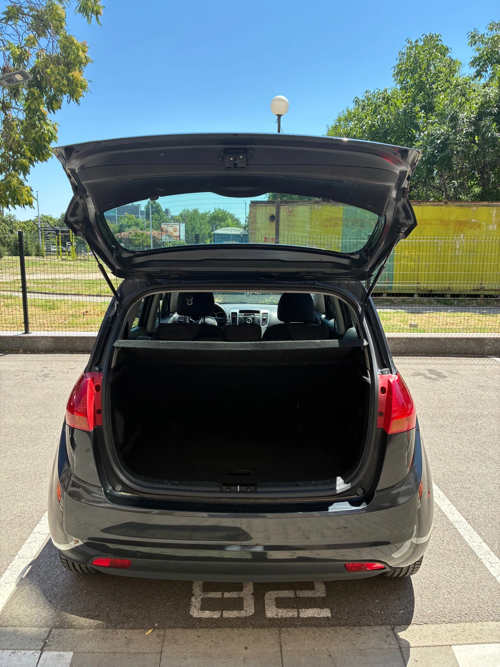 Kia Venga, снимка 13 - Автомобили и джипове - 55621512