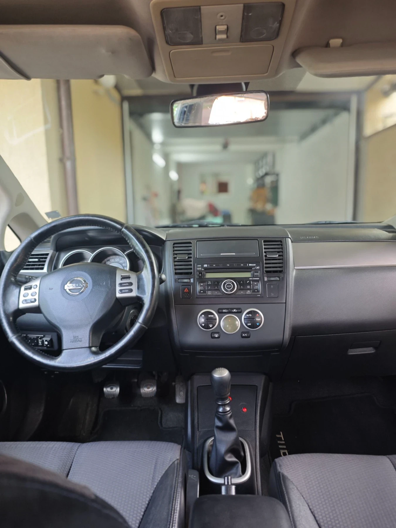 Nissan Tiida C11, снимка 4 - Автомобили и джипове - 55969688