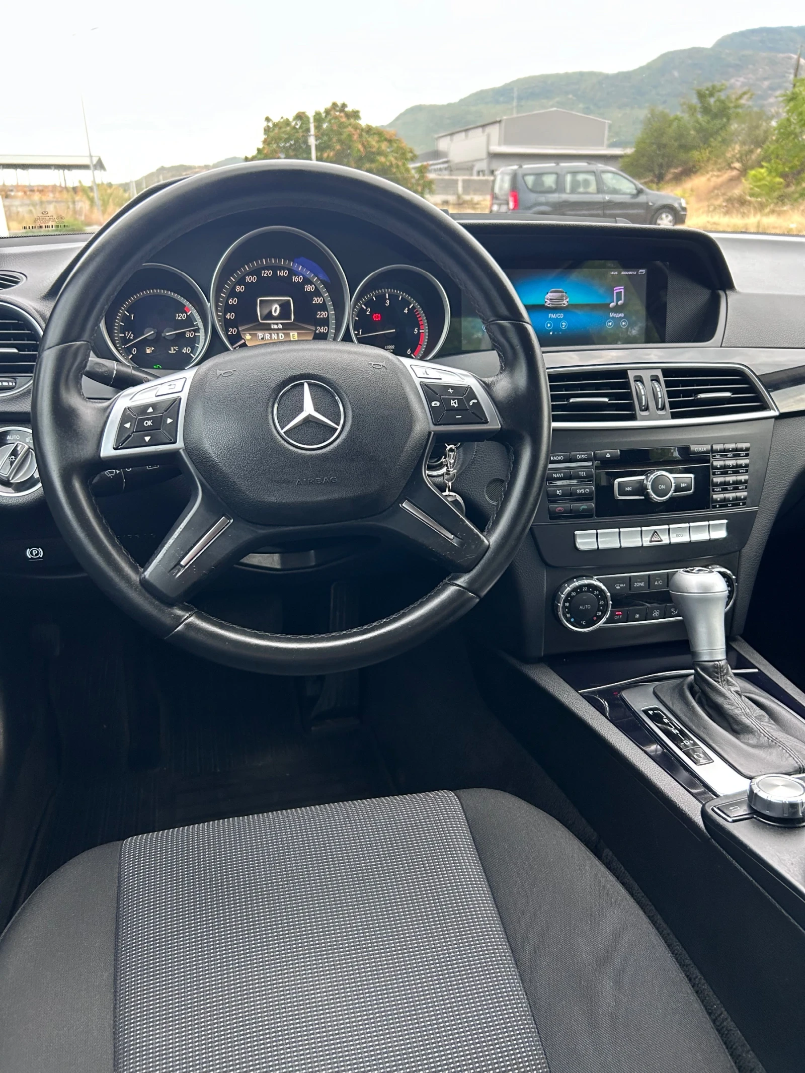 Mercedes-Benz C 220 2.2 CDI FACELIFT, снимка 11 - Автомобили и джипове - 56047300