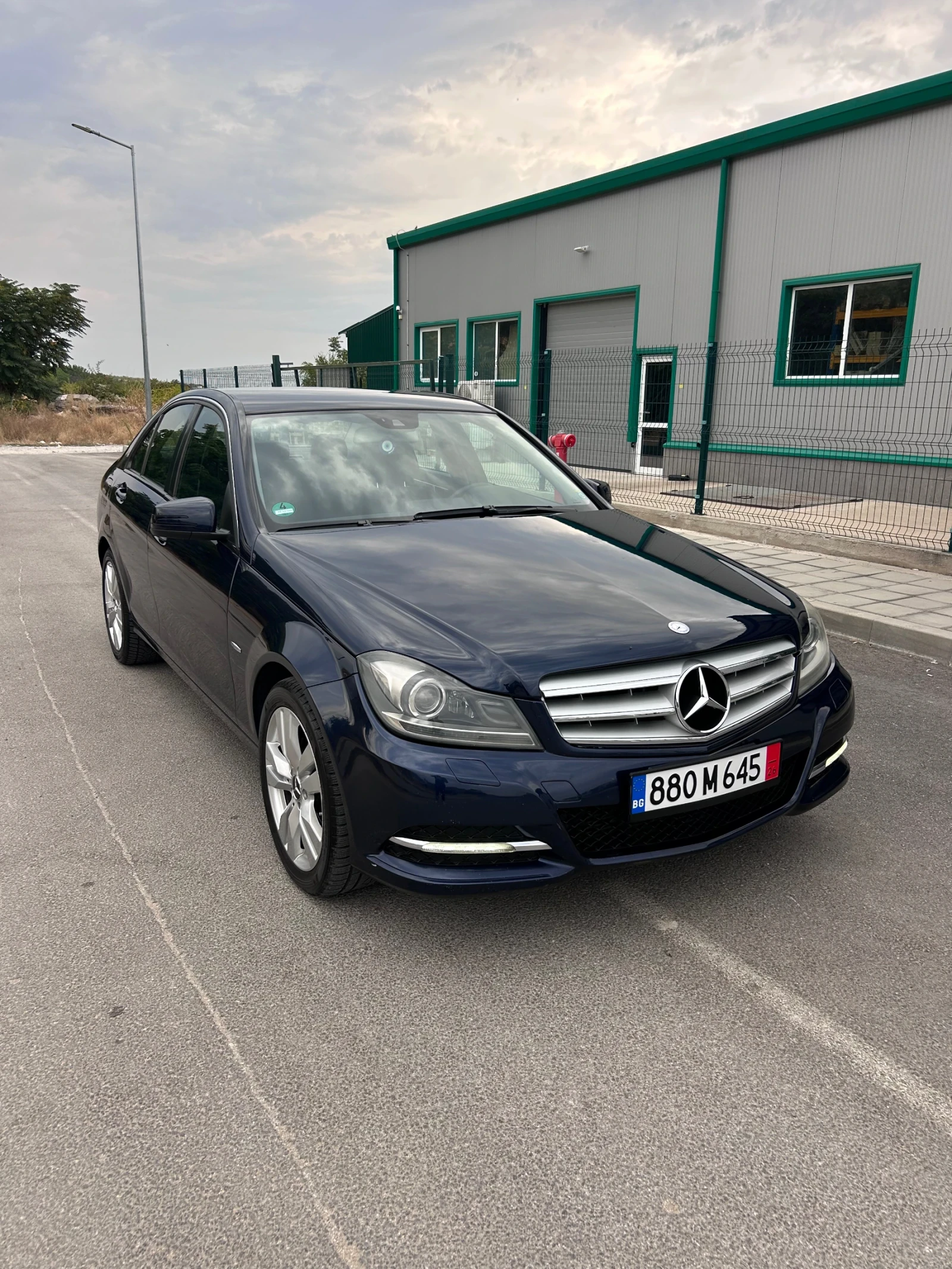 Mercedes-Benz C 220 2.2 CDI FACELIFT, снимка 3 - Автомобили и джипове - 56047300