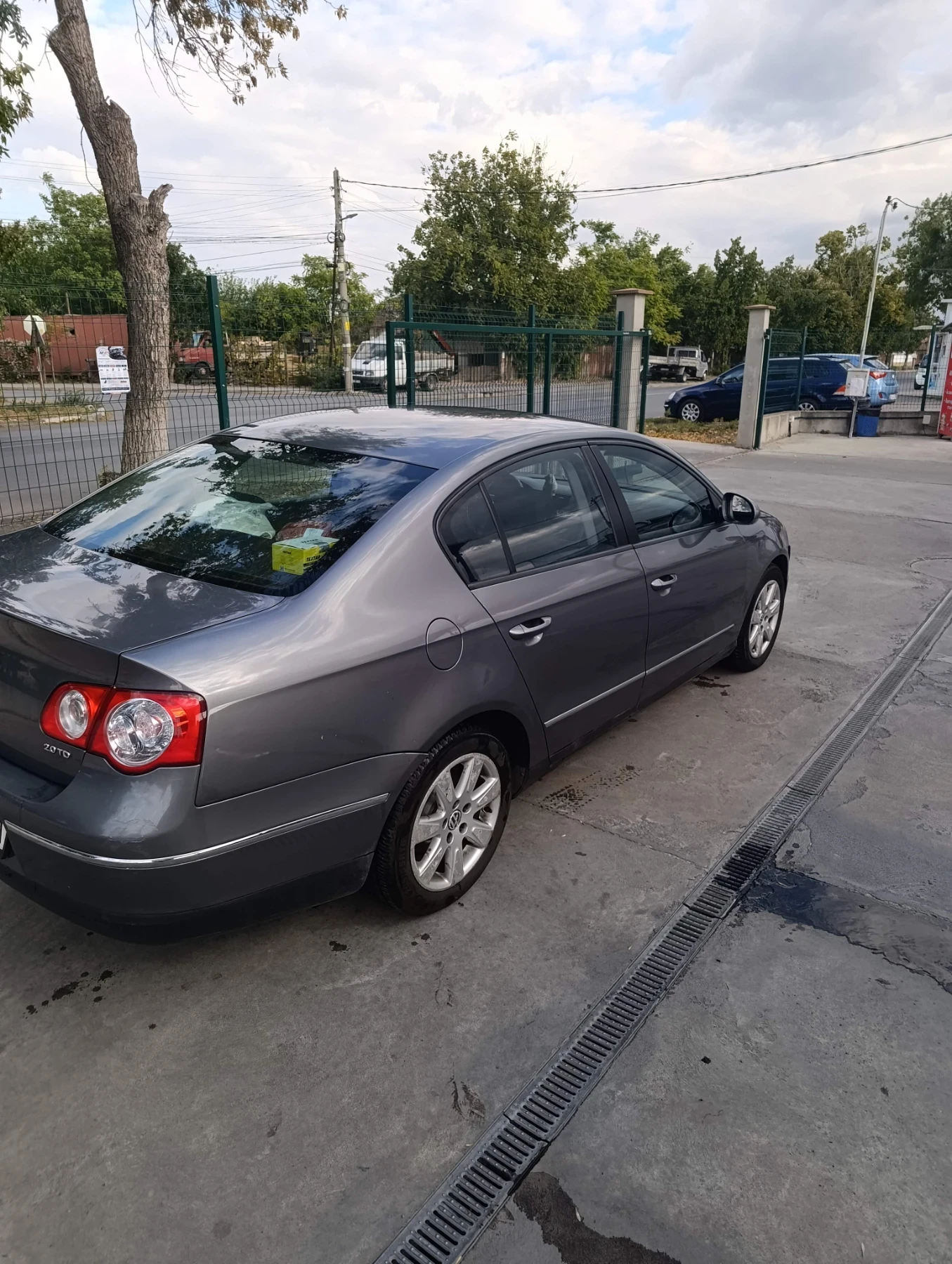 VW Passat B6, снимка 3 - Автомобили и джипове - 56213647