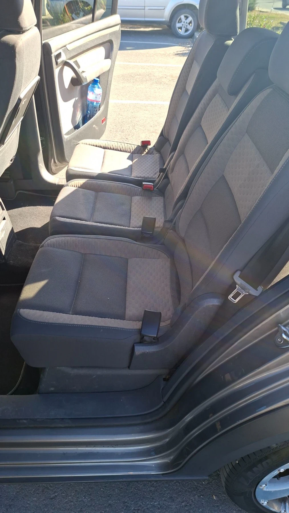 VW Touran, снимка 4 - Автомобили и джипове - 56359669