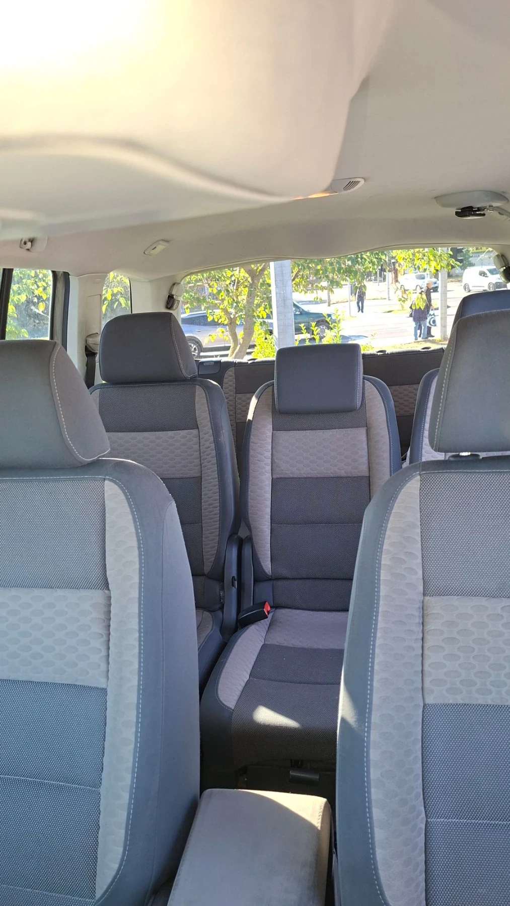 VW Touran, снимка 5 - Автомобили и джипове - 56359669