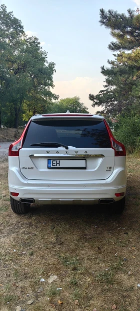 Volvo XC60 T5* 4X4* 5ЦИЛ* 2.5 куб.см* FULL ЕКСТРИ - 36700 лв. - 80645790 5