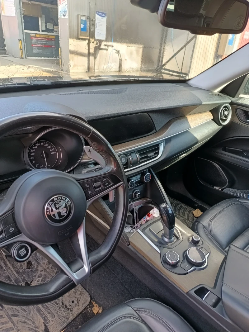 Alfa Romeo Stelvio Q4, 2.0 бензин 280 коня, снимка 7 - Автомобили и джипове - 48865404