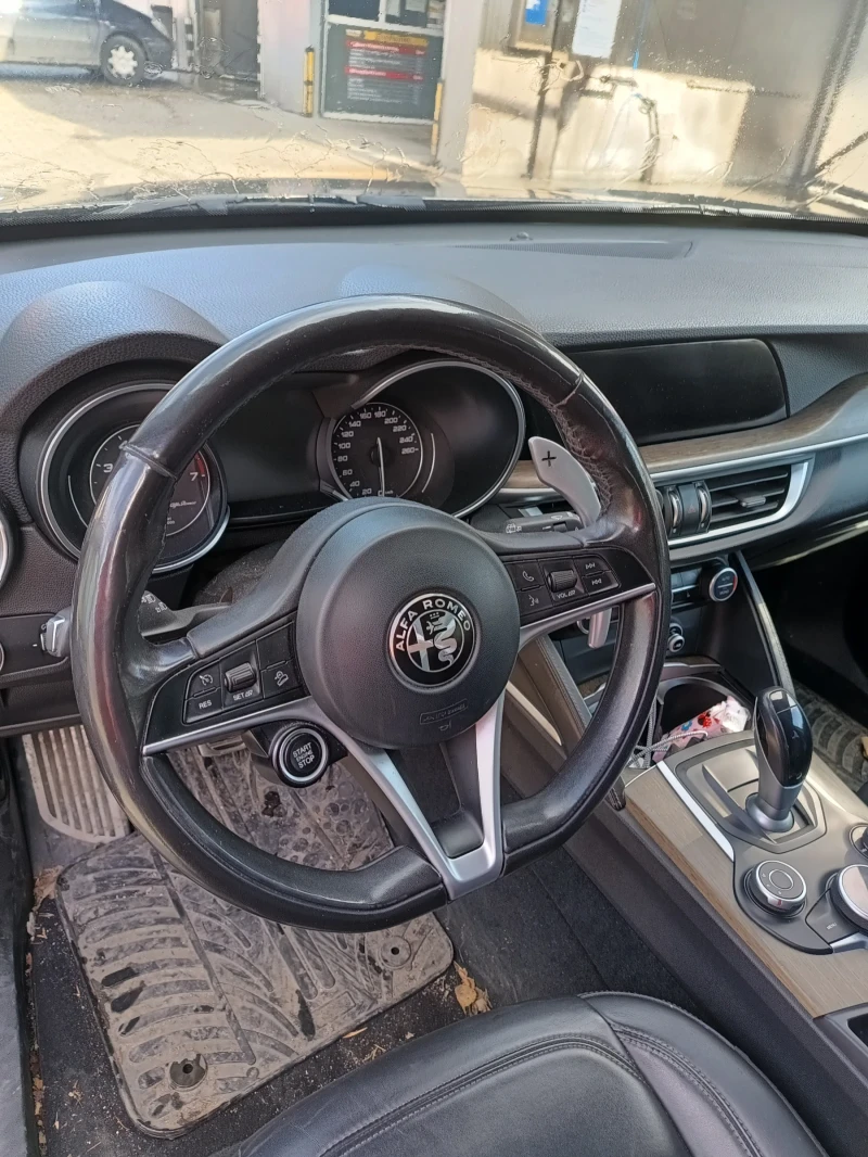 Alfa Romeo Stelvio Q4, 2.0 бензин 280 коня, снимка 11 - Автомобили и джипове - 48865404