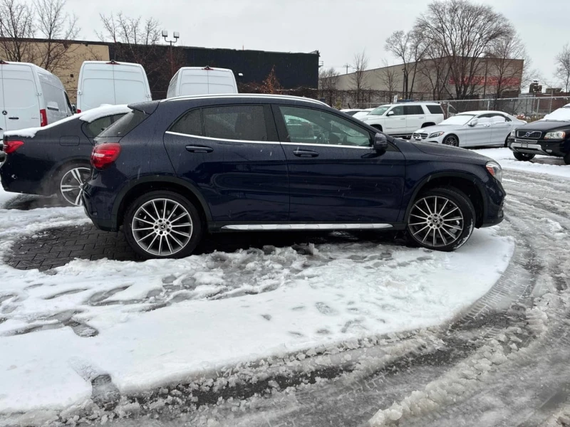 Mercedes-Benz GLA * 250 * CARFAX * БЕЗ ПЪРВОНАЧАЛНА ВНОСКА, снимка 3 - Автомобили и джипове - 52968484