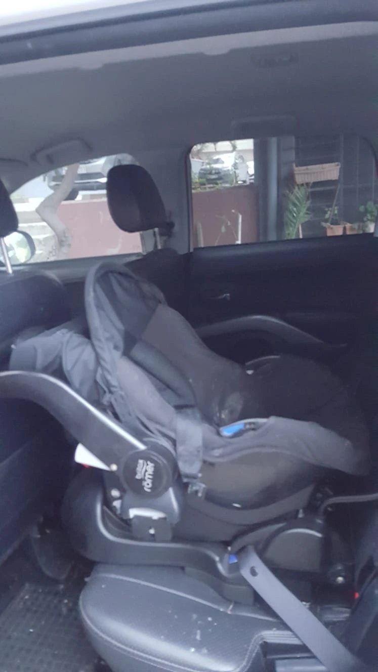 Mitsubishi Outlander M1, снимка 11 - Автомобили и джипове - 52650635