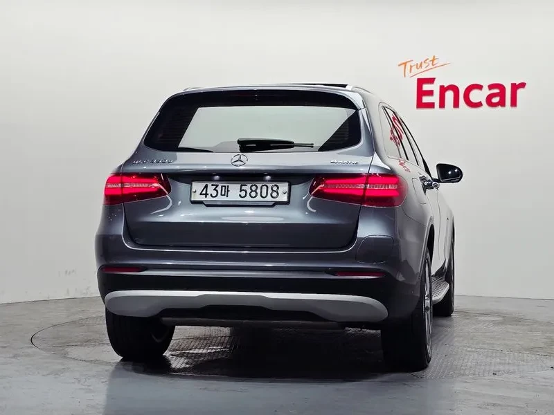 Mercedes-Benz GLC 350 4MATIC - САМО 30% АВАНС, снимка 4 - Автомобили и джипове - 56071777
