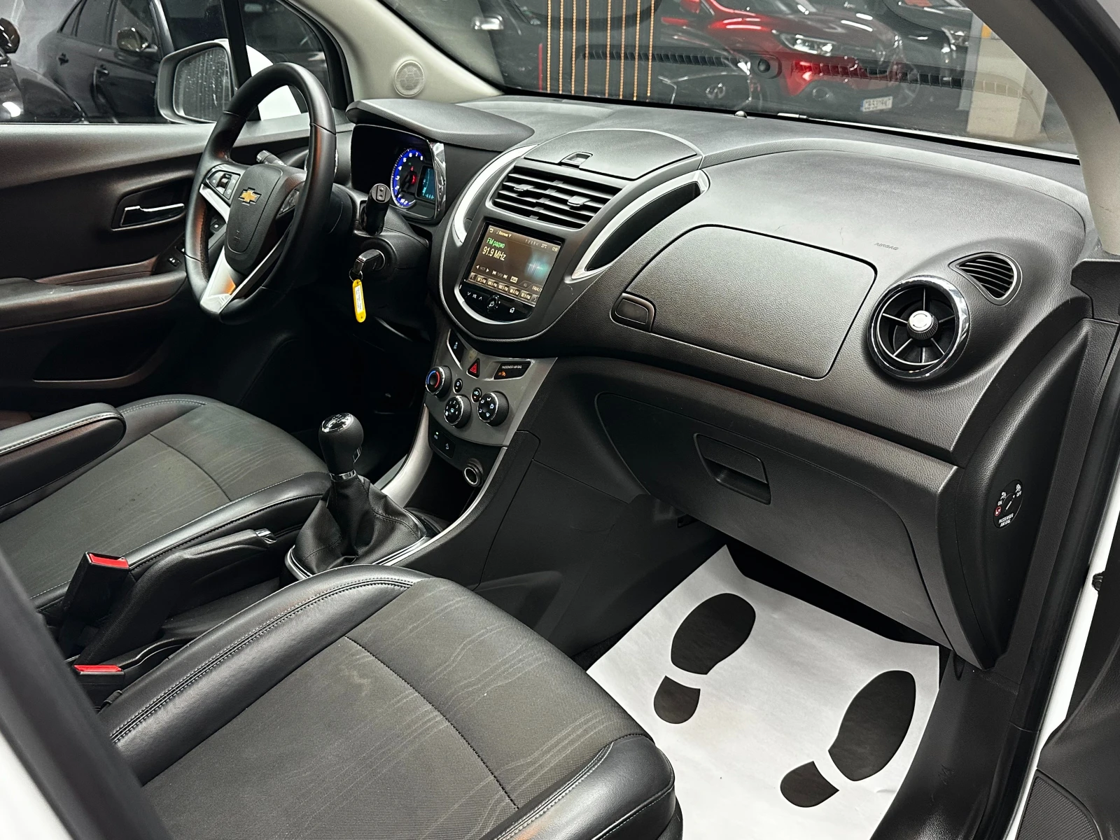 Chevrolet Trax 1.6 Бензин/Реални км/ГАРАНЦИЯ ОТ КЕНТАВЪР, снимка 16 - Автомобили и джипове - 48751580